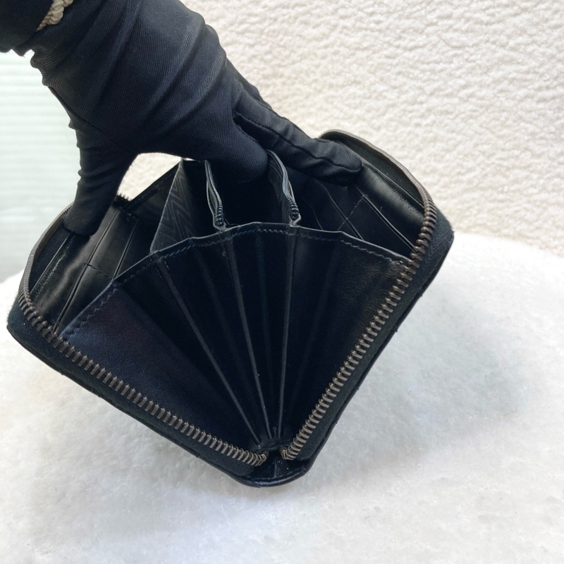 GUCCI馬夢GG Marmont 黑金V字紋拉鍊長夾443123 經典雙G Logo 小牛皮拉鍊長夾-10