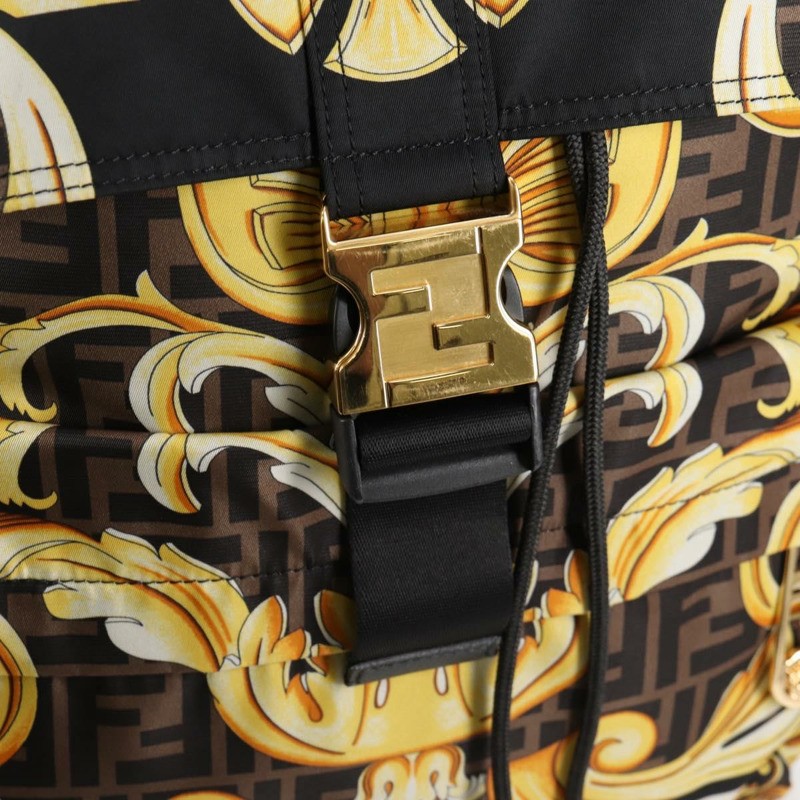 【日本直送】FENDI Zucca帆布 FENDACE Versace聯名款雙肩包 黑色 正品 BA2349SAM-20