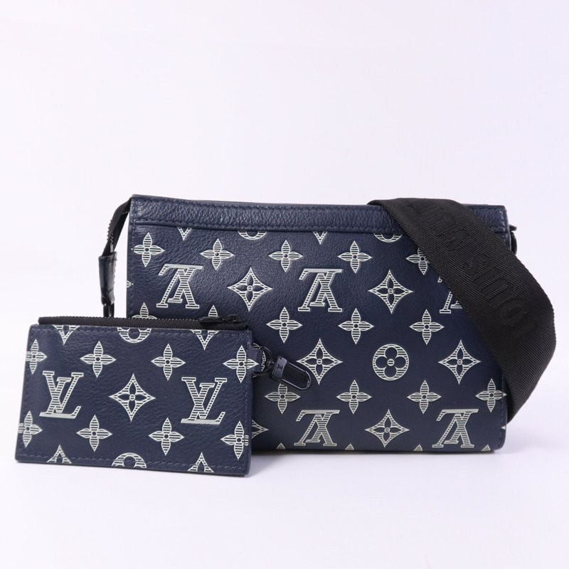 LOUIS VUITTON Monogram Shadow Gaston Wearable Wallet肩背袋-8