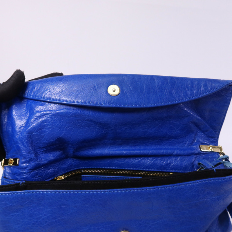 BALENCIAGA 牛皮皮革Giant Envelope Strap金扣肩背袋-14