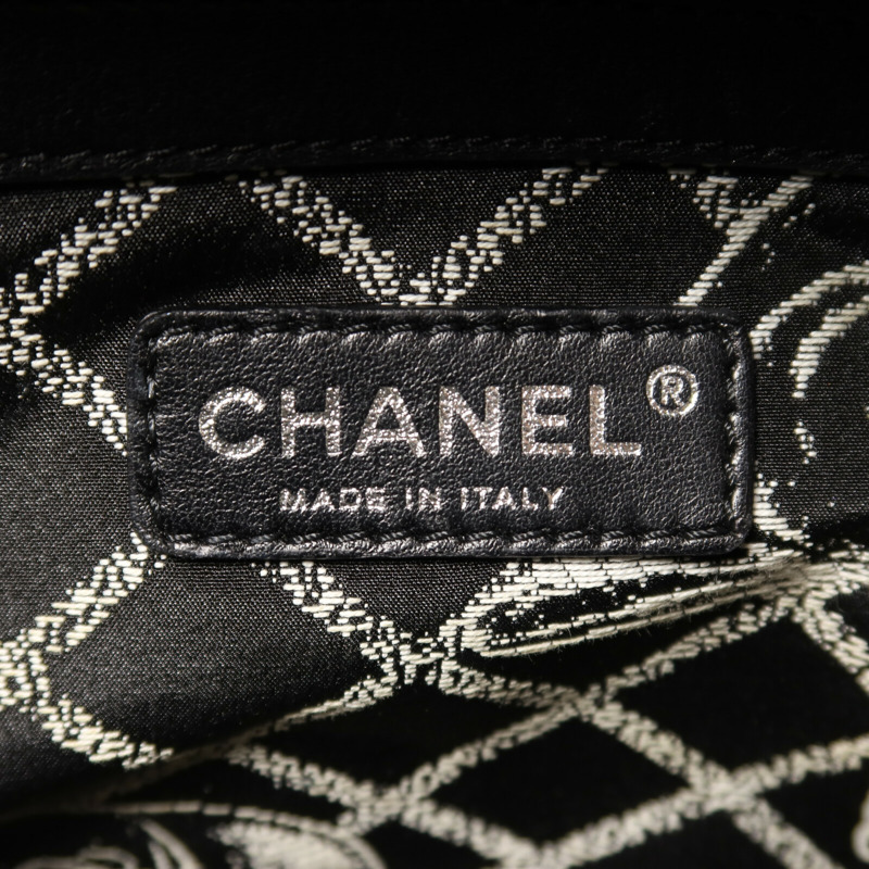 CHANEL 牛皮皮革Essential Logo Leather Tote Bag銀扣肩背袋-5