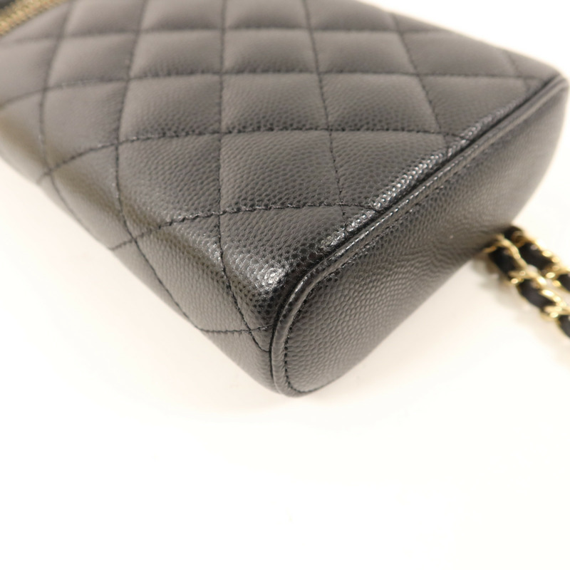 CHANEL 牛皮皮革Phone Case With Chain金扣鏈帶肩背袋-12
