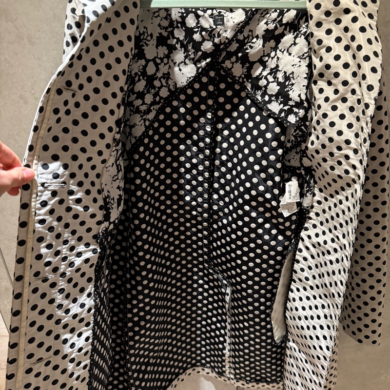 Weekend Max Mara 義大利設計 復古黑白大圓點 長版風衣/大衣 (Size 46)-3