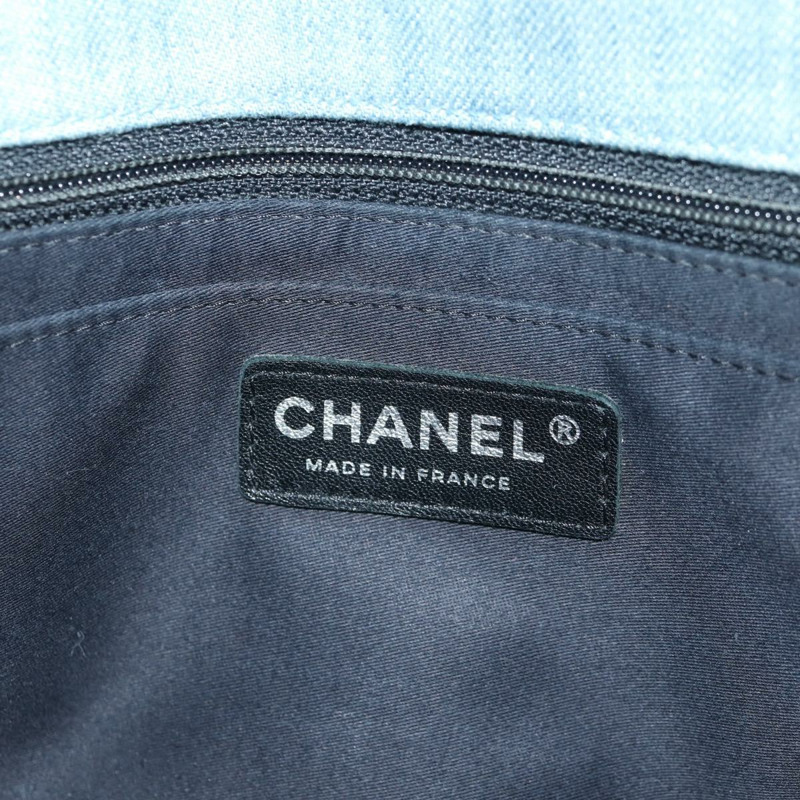 【日本直送】香奈兒 Coco 香水鏈肩背包，牛仔布淺藍色，CC 標誌，貨號 145068AV-21