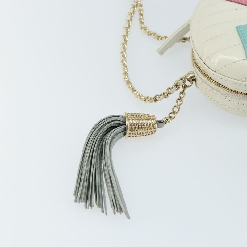 【日本直送】香奈兒 V 字縫線鏈條肩背包 白色皮革 金色 CC 標誌 正品 144830SAV-8