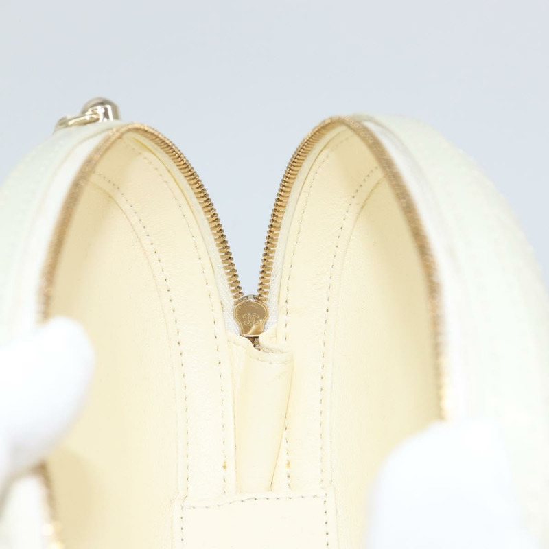 【日本直送】香奈兒 V 字縫線鏈條肩背包 白色皮革 金色 CC 標誌 正品 144830SAV-19