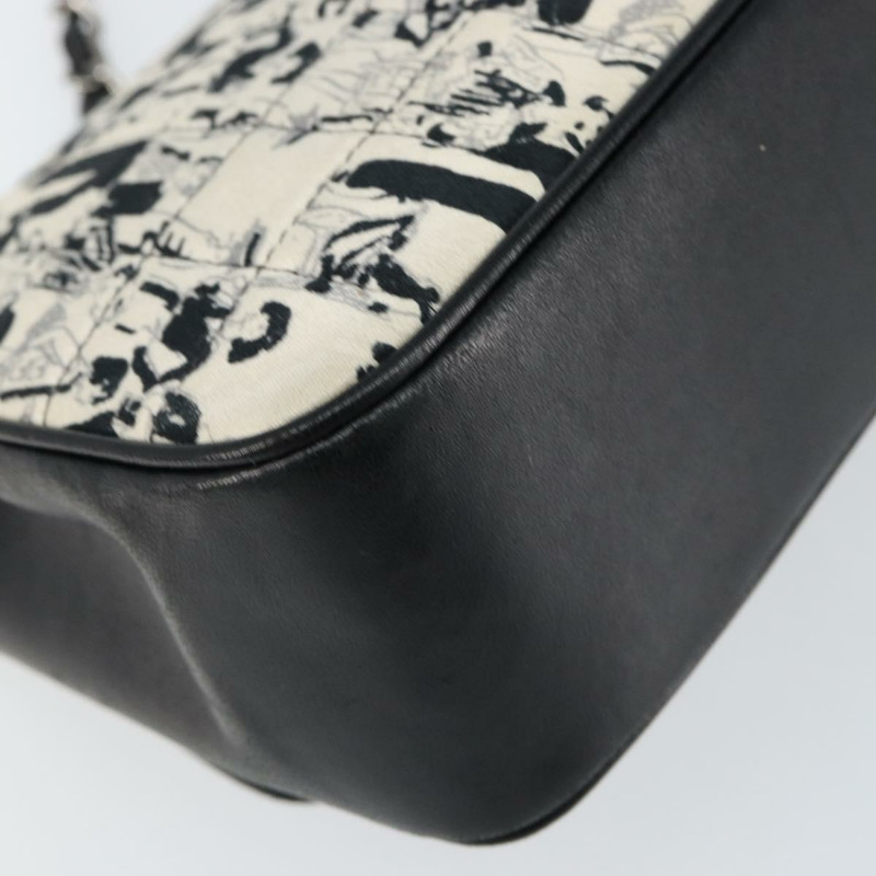 【日本直送】香奈兒 Choco Bar 鏈條肩背包，緞面黑色銀色 CC 標誌，貨號 144833V-16