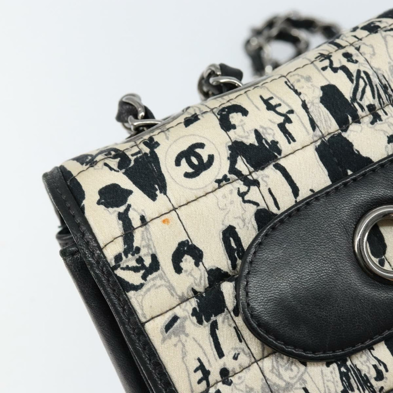 【日本直送】香奈兒 Choco Bar 鏈條肩背包，緞面黑色銀色 CC 標誌，貨號 144833V-17