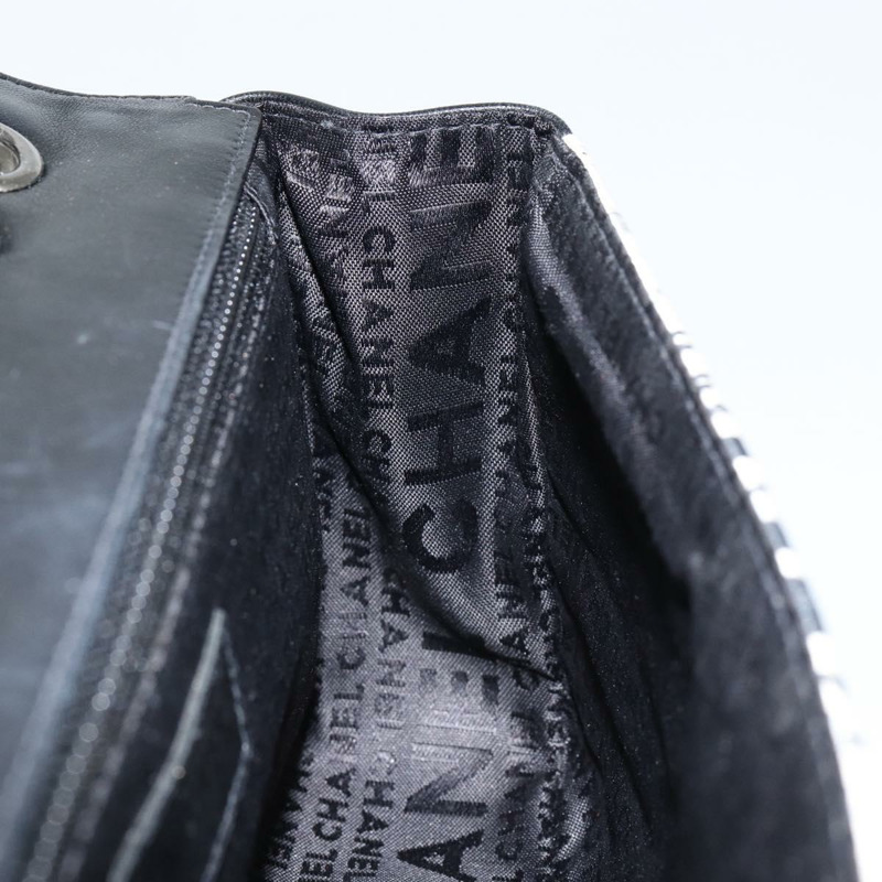 【日本直送】香奈兒 Choco Bar 鏈條肩背包，緞面黑色銀色 CC 標誌，貨號 144833V-20