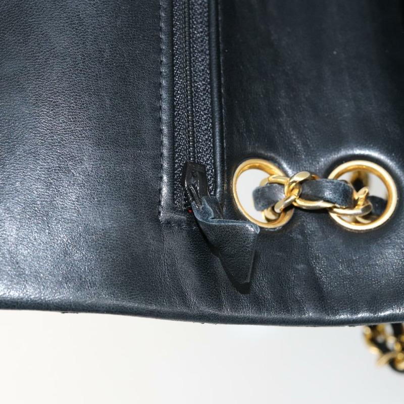 【日本直送】香奈兒 Matelasse 23 鏈條肩背包，羊皮材質，黑色，金色雙C標誌，正品編號 145577SAV-25