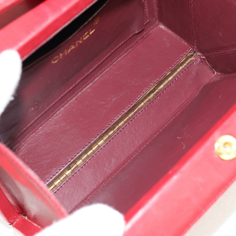 【日本直送】香奈兒 (CHANEL) 絎縫鏈條肩背包，紅色皮革，金色雙C標誌，正品編號 152456V-9