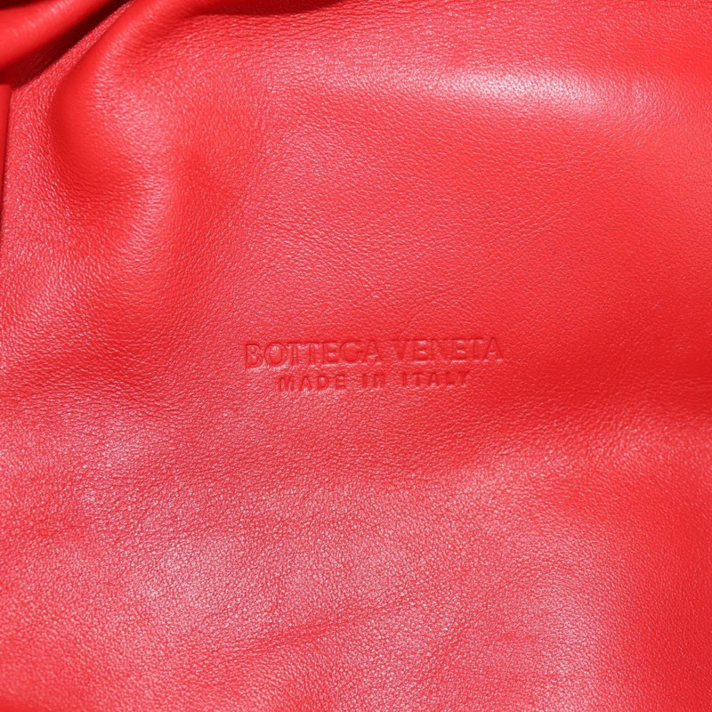 【日本直送】BOTTEGA VENETA 鏈條肩背包 皮革 紅色 銀色 正品 BA7679V-17