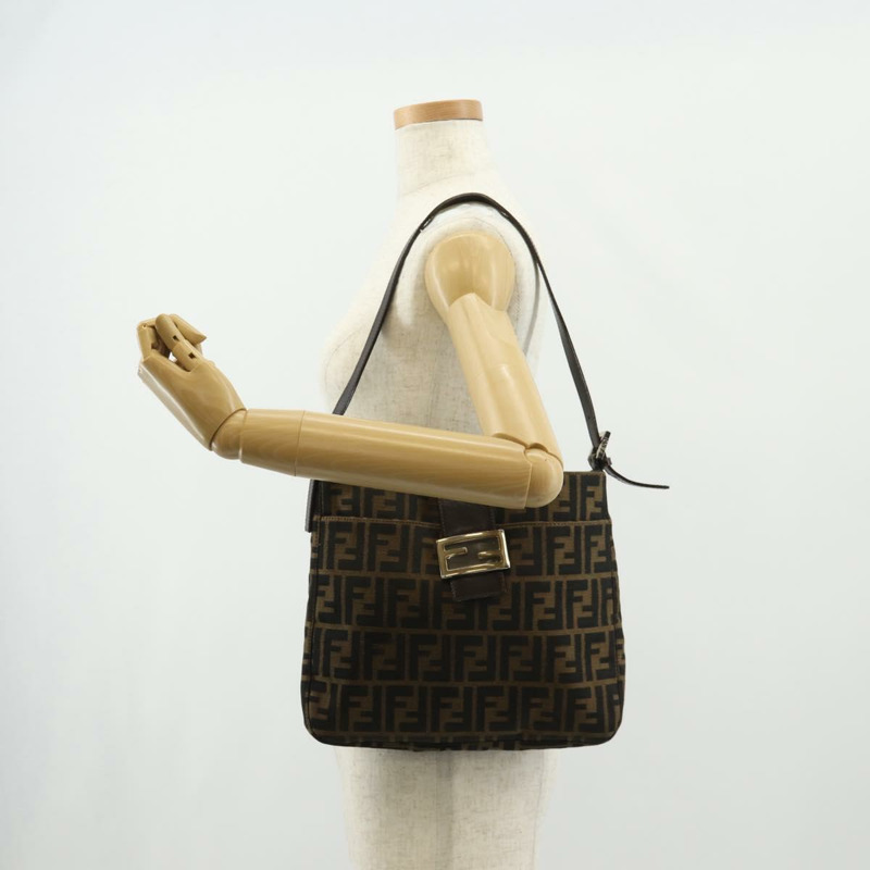 【日本直送】FENDI Zucca帆布Mamma Baguette單肩包 黑色棕色 正品 153620SAV-26