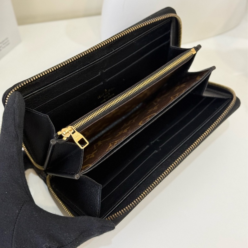 LV 黑角包邊 Zippy 拉鍊長夾-13