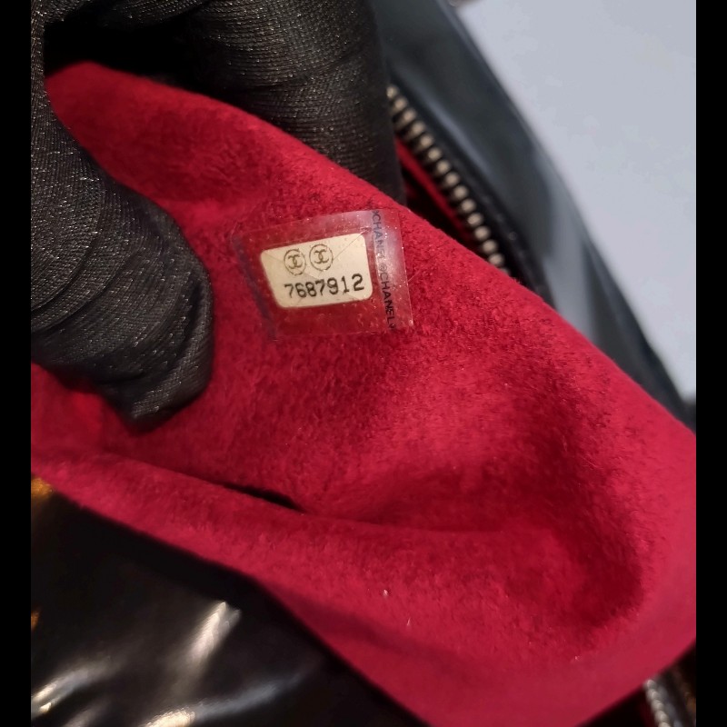 Chanel 黑亮皮方格吐司型手提波士頓包-23