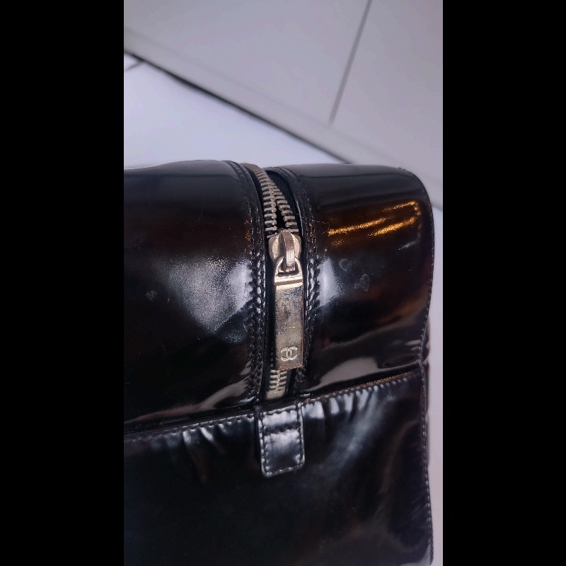 Chanel 黑亮皮方格吐司型手提波士頓包-26