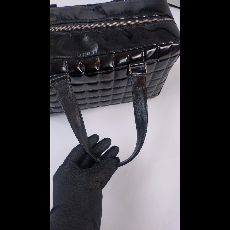 Chanel 黑亮皮方格吐司型手提波士頓包-29