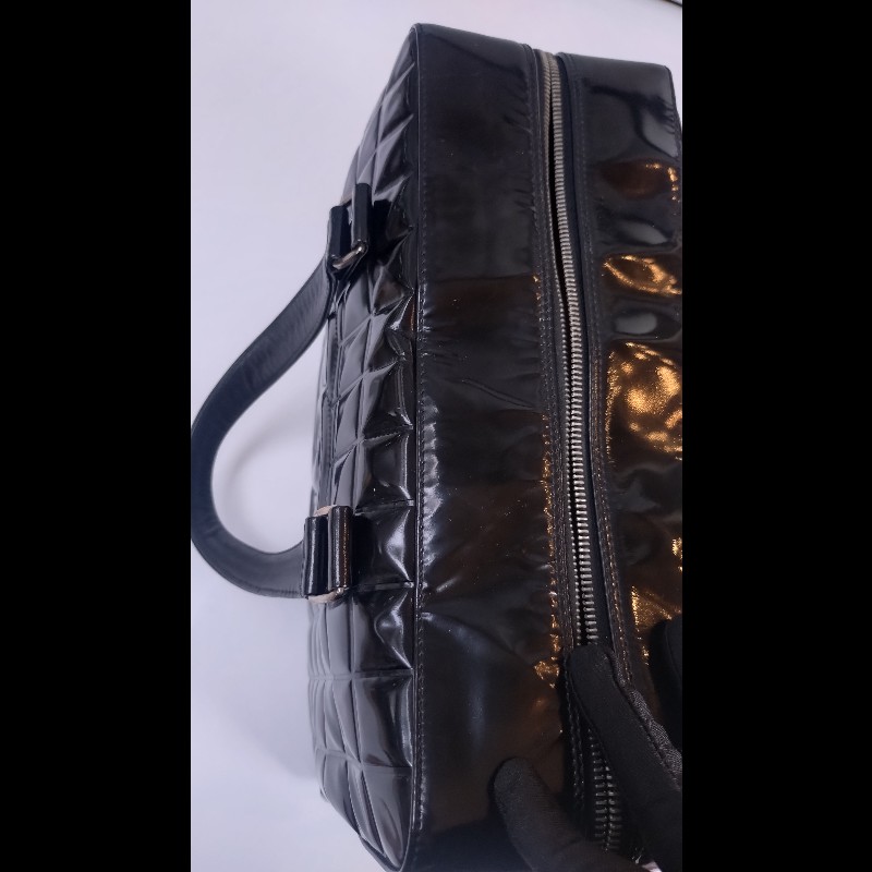 Chanel 黑亮皮方格吐司型手提波士頓包-30