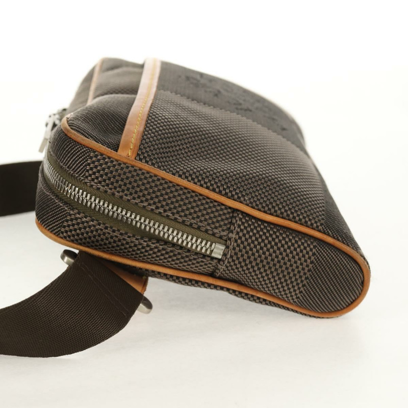 【日本直送】路易威登 Damier Geant Acrobat 單肩包 卡其色 M93619 LV 正品 ar13836A-2