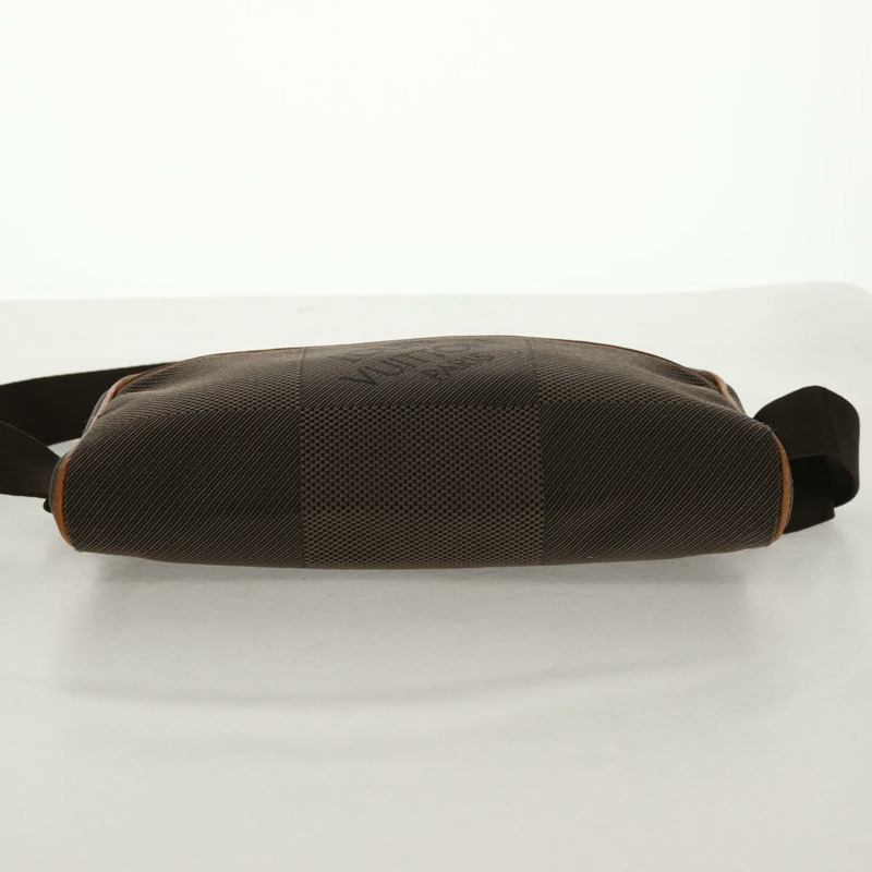 【日本直送】路易威登 Damier Geant Acrobat 單肩包 卡其色 M93619 LV 正品 ar13836A-4