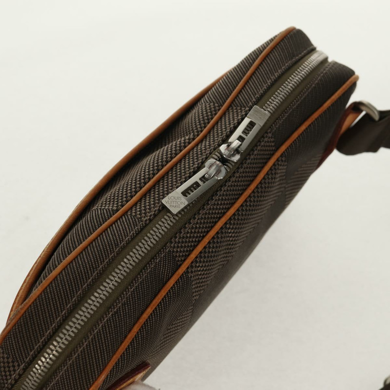 【日本直送】路易威登 Damier Geant Acrobat 單肩包 卡其色 M93619 LV 正品 ar13836A-5