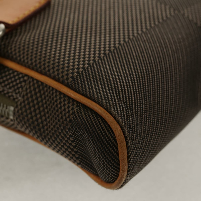 【日本直送】路易威登 Damier Geant Acrobat 單肩包 卡其色 M93619 LV 正品 ar13836A-15