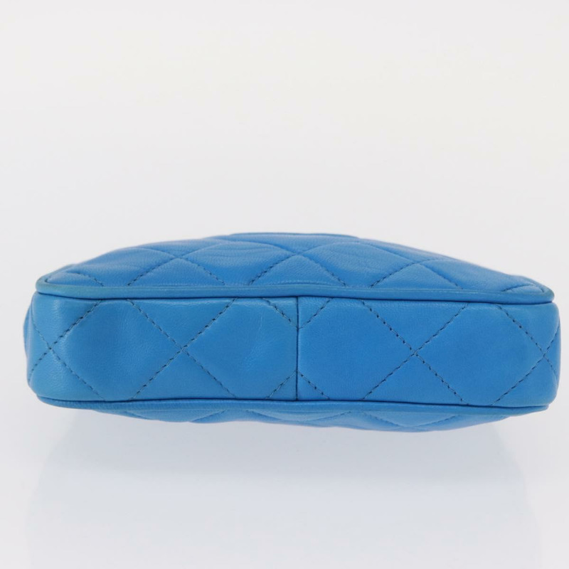 【日本直送】香奈兒 (CHANEL) 絎縫 COCO 標誌手拿包，羊皮材質，藍色金色雙C標誌，正品編號 154906A-5