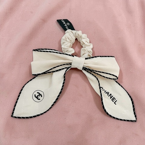 莉亞精品♡CHANEL 蝴蝶結髮圈 白色 二手