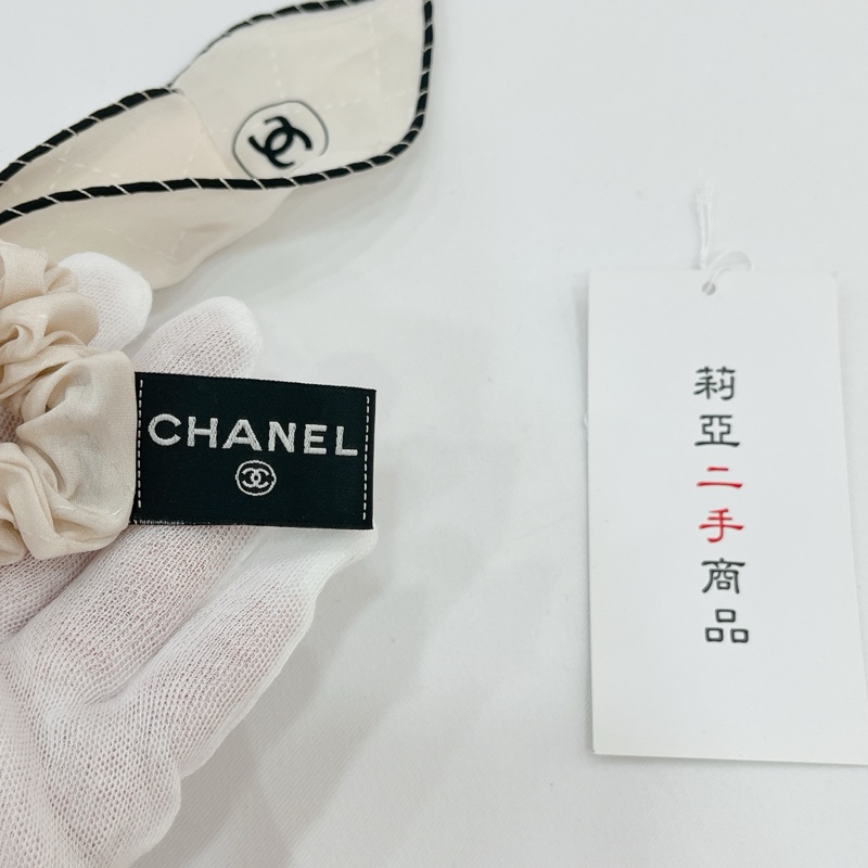 莉亞精品♡CHANEL 蝴蝶結髮圈 白色 二手-5
