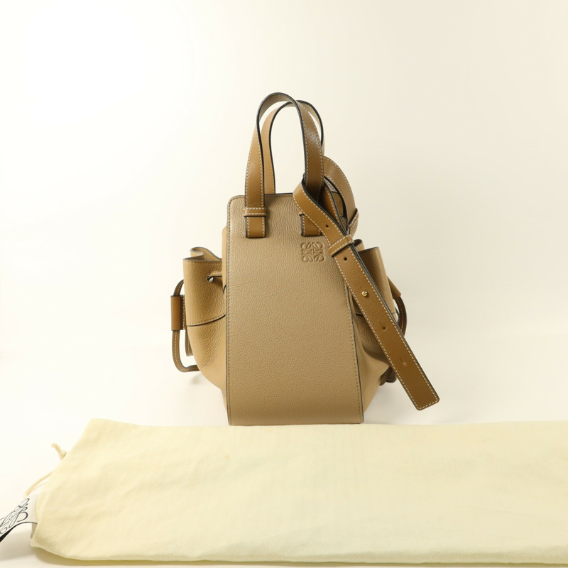LOEWE 牛皮皮革Hammock金扣手挽肩背兩用袋-9