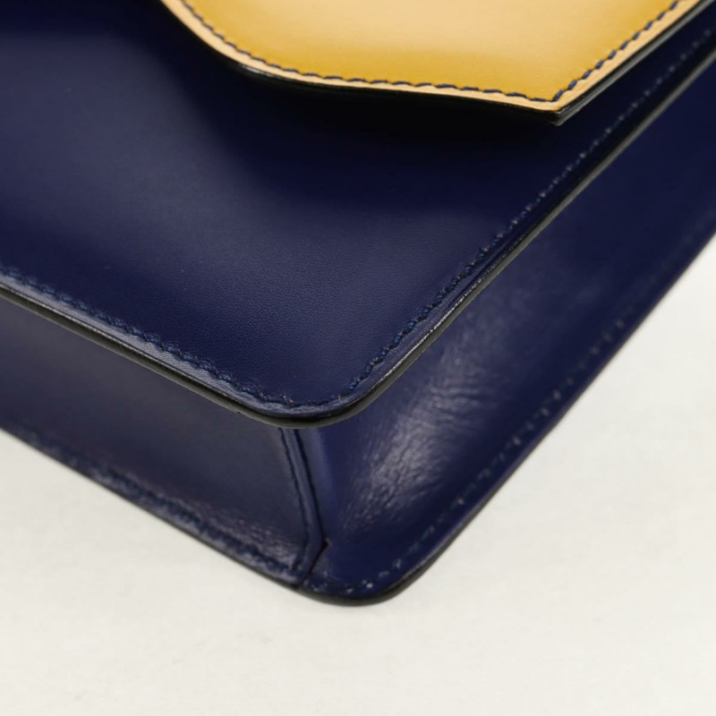 【日本直送】CELINE 圓形手拿包 皮革 多色 金色 正品 154051V-13