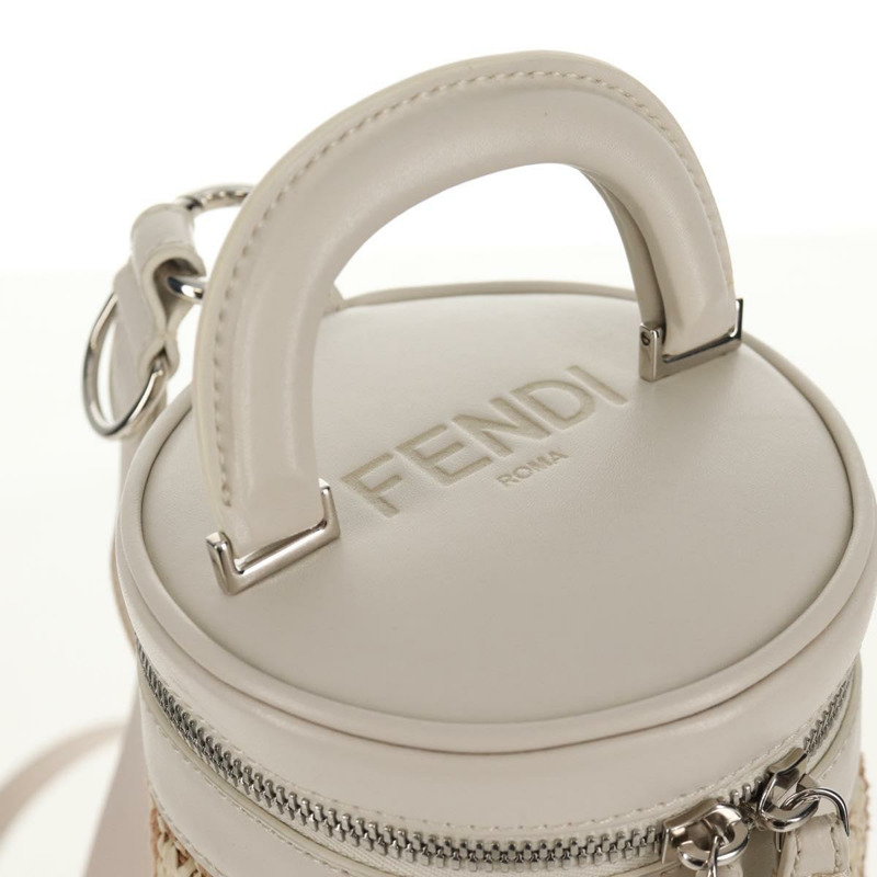 【日本直送】FENDI Zucca 帆布水瓶包吸管兩用銀棕色正品 142983SAV-5