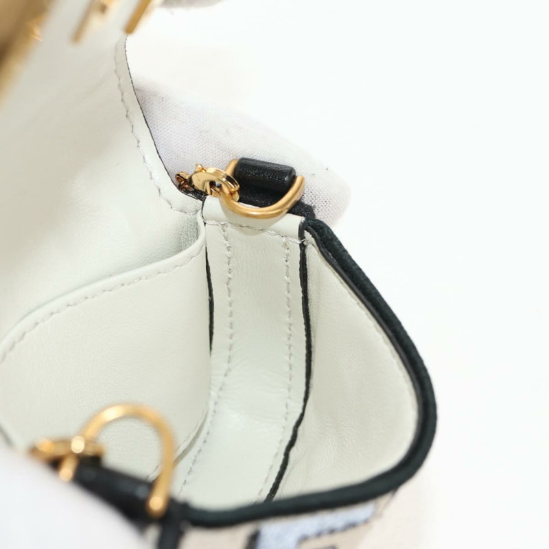 【日本直送】FENDI Zucca帆布Nano Baguette手拿包 多色正品 153327M-22