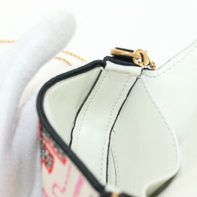 【日本直送】FENDI Zucca帆布Nano Baguette手拿包 多色正品 153327M-23