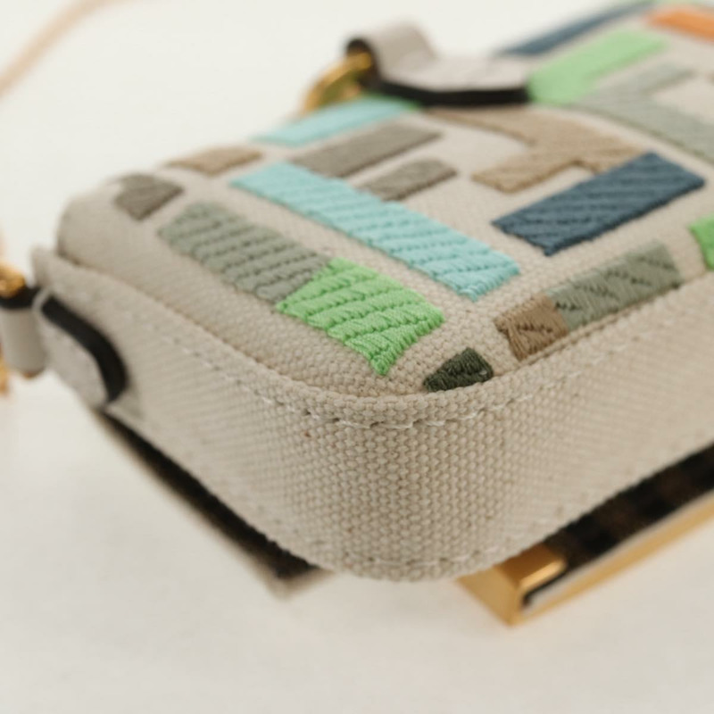 【日本直送】FENDI Zucca 帆布奈米長棍包多色正品 153326M-17