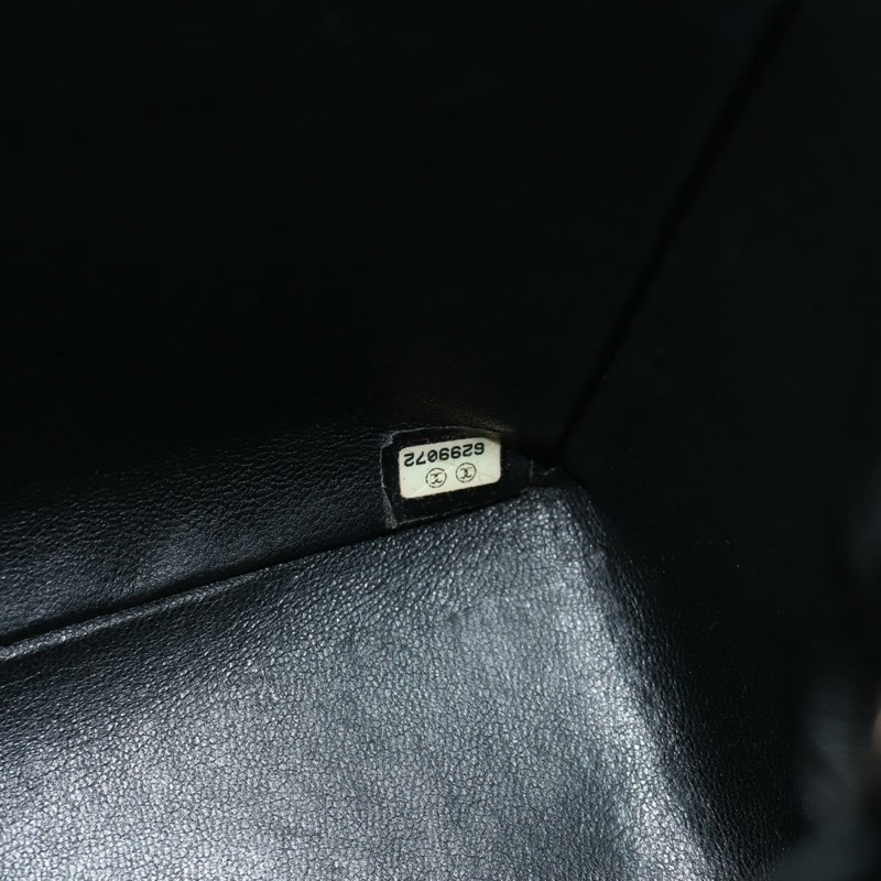 【日本直送】香奈兒 Matelasse 30 鏈條肩背包，魚子醬紋皮革，黑色，銀色 CC 標誌，正品 ka456V-10