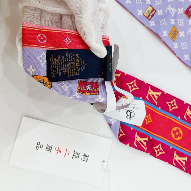 莉亞精品♡LV M77691 絲巾 紫粉 二手-4