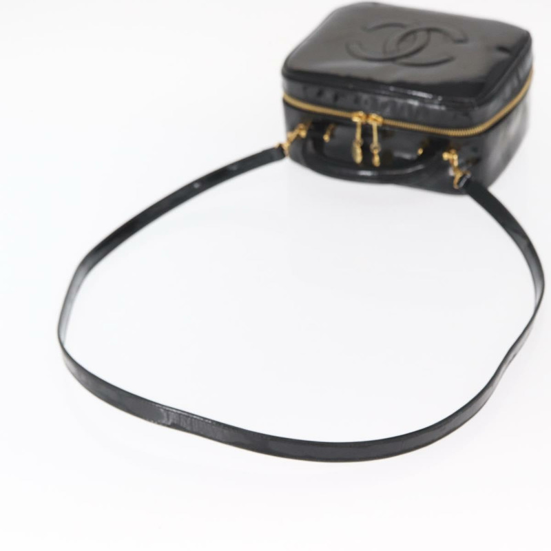 【日本直送】香奈兒 (CHANEL) 漆皮雙肩包，黑色金色雙C標誌，貨號 146552V-7