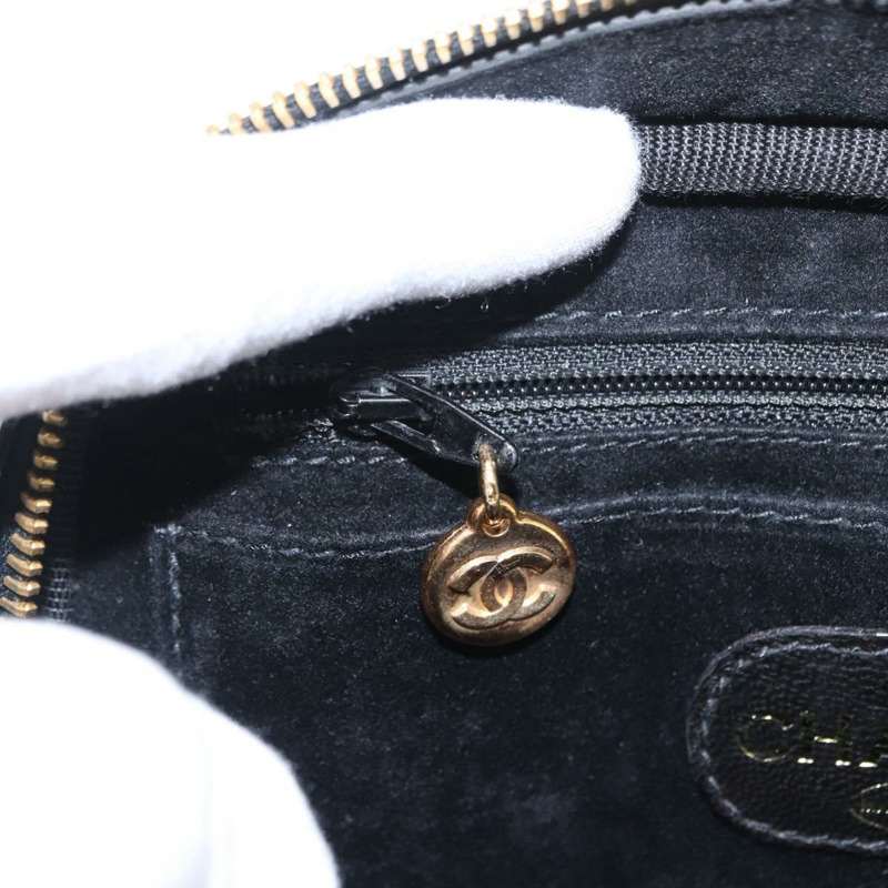 【日本直送】香奈兒 (CHANEL) 漆皮雙肩包，黑色金色雙C標誌，貨號 146552V-23