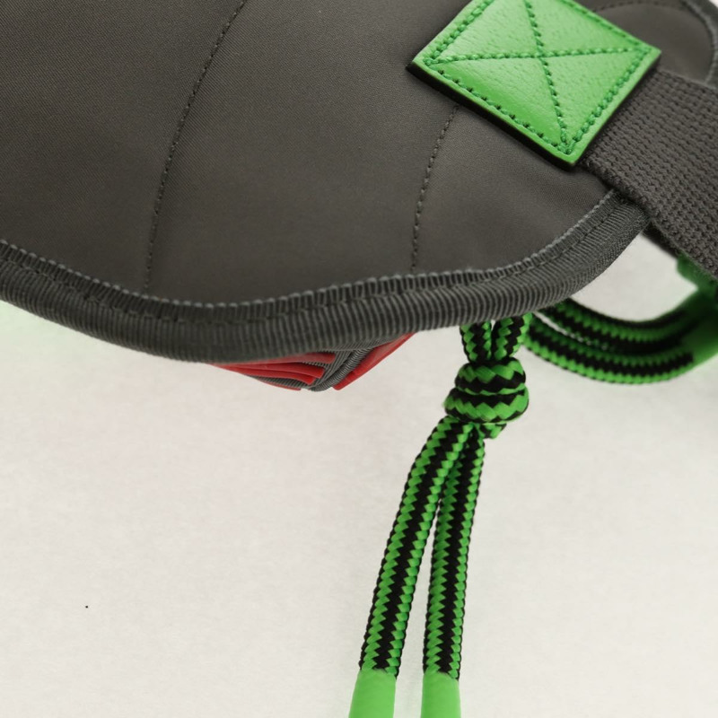 【日本直送】GUCCI GG帆布腰包 尼龍 灰色 銀色 752102 正品 BA8974V-16