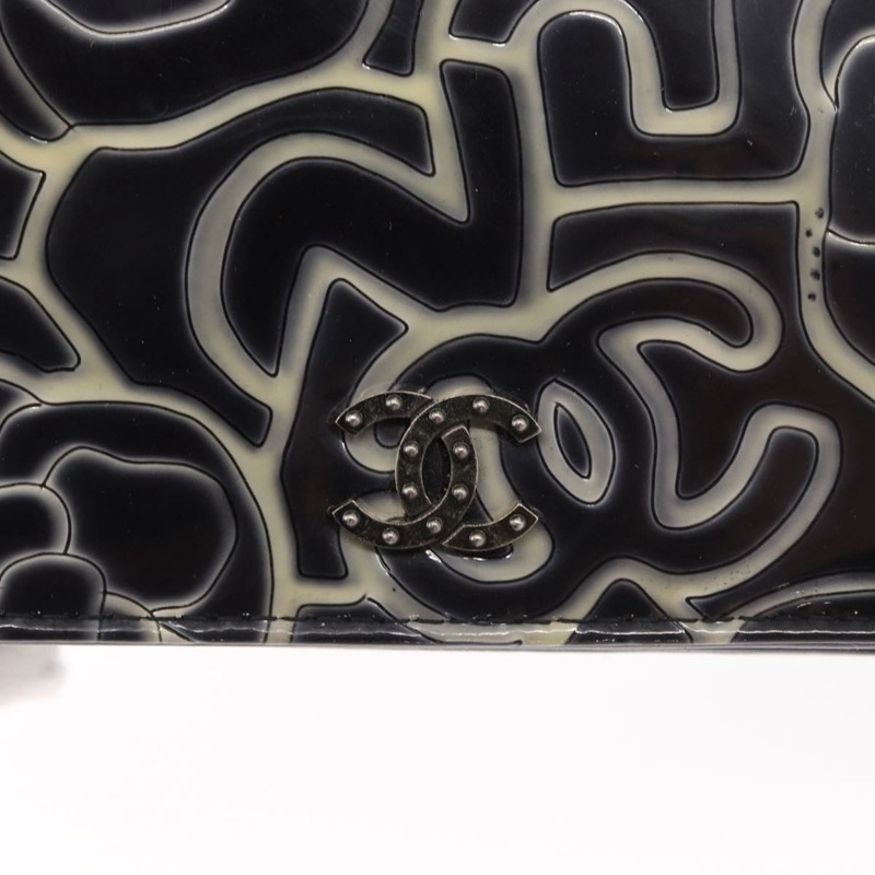 【日本直送】香奈兒山茶花 COCO 標誌鏈條錢包，漆皮材質，灰色，銀色，CC 標誌，正品編號 159748-18