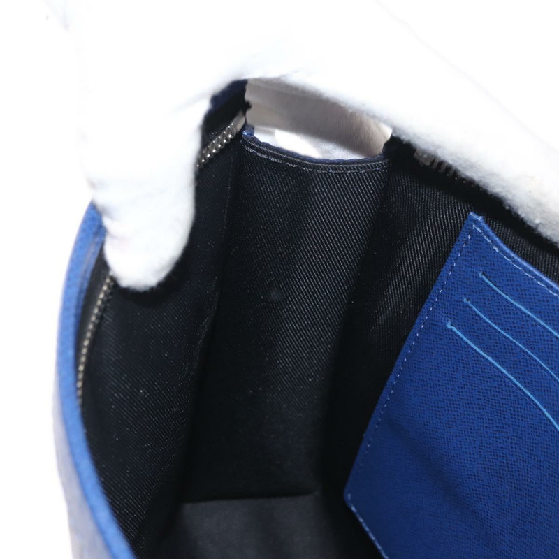 【日本直送】路易威登 Taiga 皮革 Pochette Voyager MM 手袋 藍色 M30399 LV 正品 BA9205-18