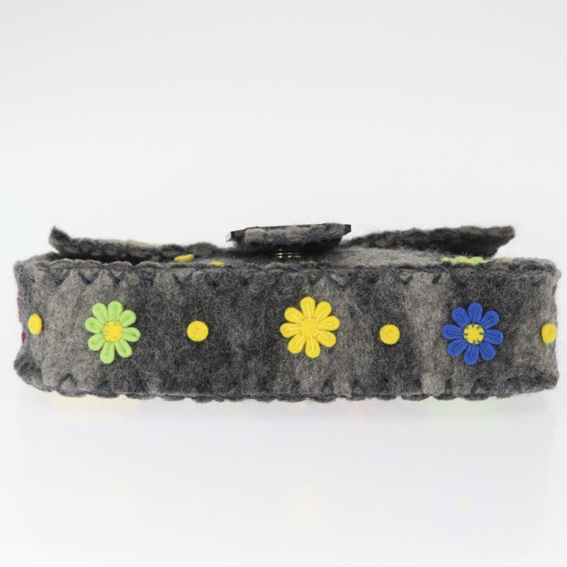 【日本直送】FENDI Floral Mamma Baguette 單肩包，毛氈材質，灰色/銀色，正品編號 157450SM-4