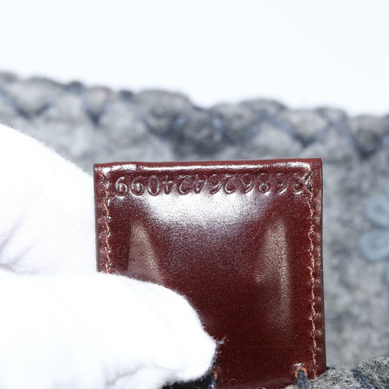 【日本直送】FENDI Floral Mamma Baguette 單肩包，毛氈材質，灰色/銀色，正品編號 157450SM-10