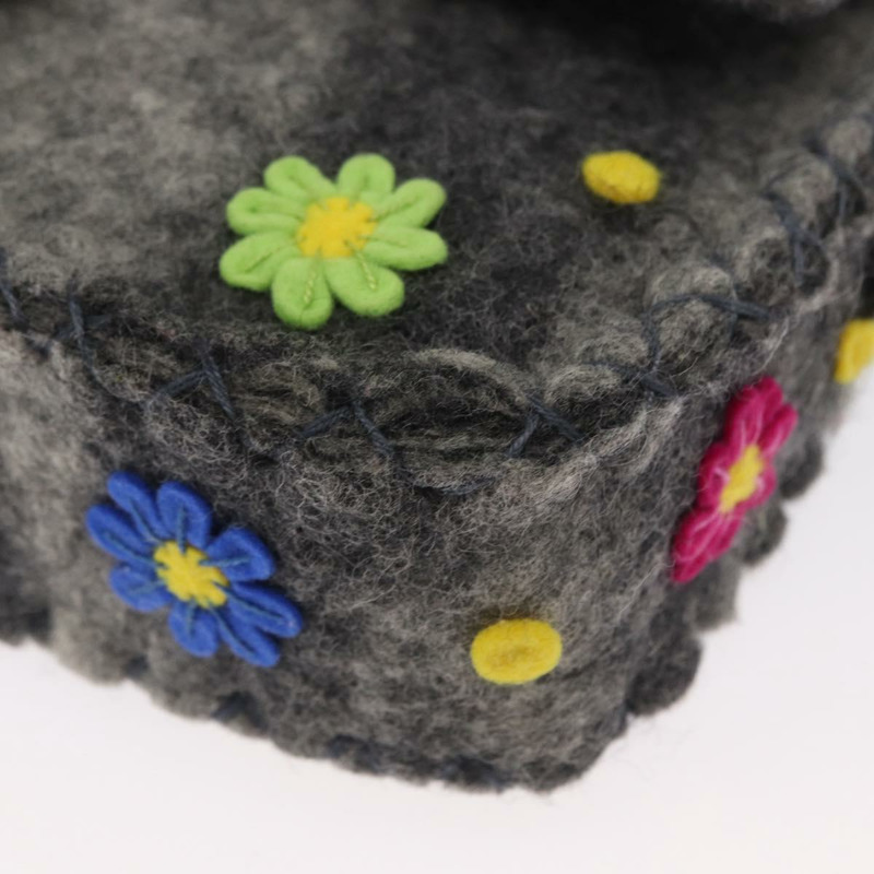 【日本直送】FENDI Floral Mamma Baguette 單肩包，毛氈材質，灰色/銀色，正品編號 157450SM-14