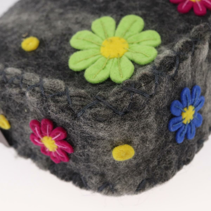 【日本直送】FENDI Floral Mamma Baguette 單肩包，毛氈材質，灰色/銀色，正品編號 157450SM-15