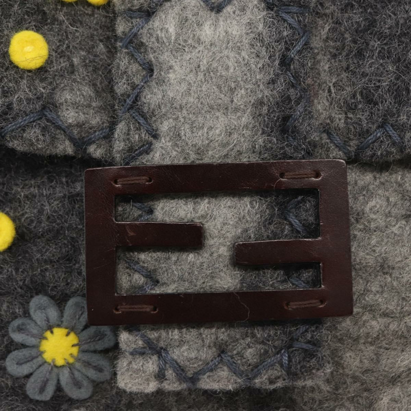 【日本直送】FENDI Floral Mamma Baguette 單肩包，毛氈材質，灰色/銀色，正品編號 157450SM-18