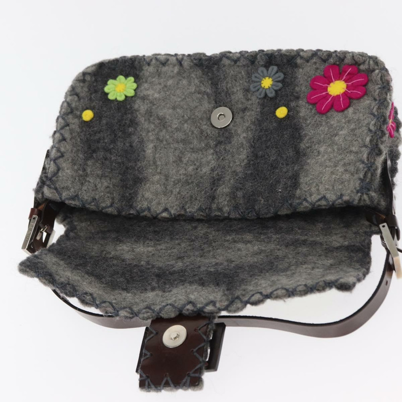 【日本直送】FENDI Floral Mamma Baguette 單肩包，毛氈材質，灰色/銀色，正品編號 157450SM-19