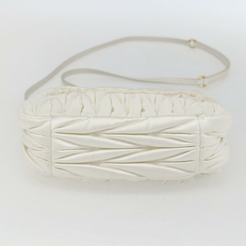 【日本直送】Miu Miu Matelasse 手提包，緞面材質，兩用，白色金色，正品，貨號 158666SAM-4