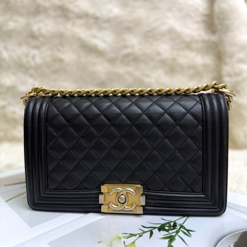 Chanel Leboy 黑色 菱格紋 羊皮 中號 金扣-1